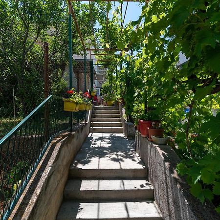 Apartment Hrabar Longo Трогир Екстериор снимка