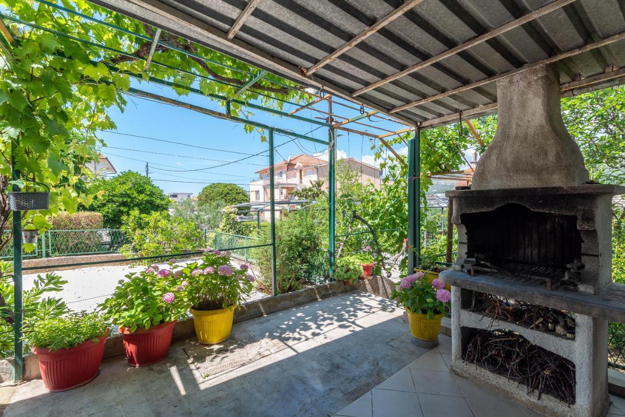 Apartment Hrabar Longo Трогир Екстериор снимка