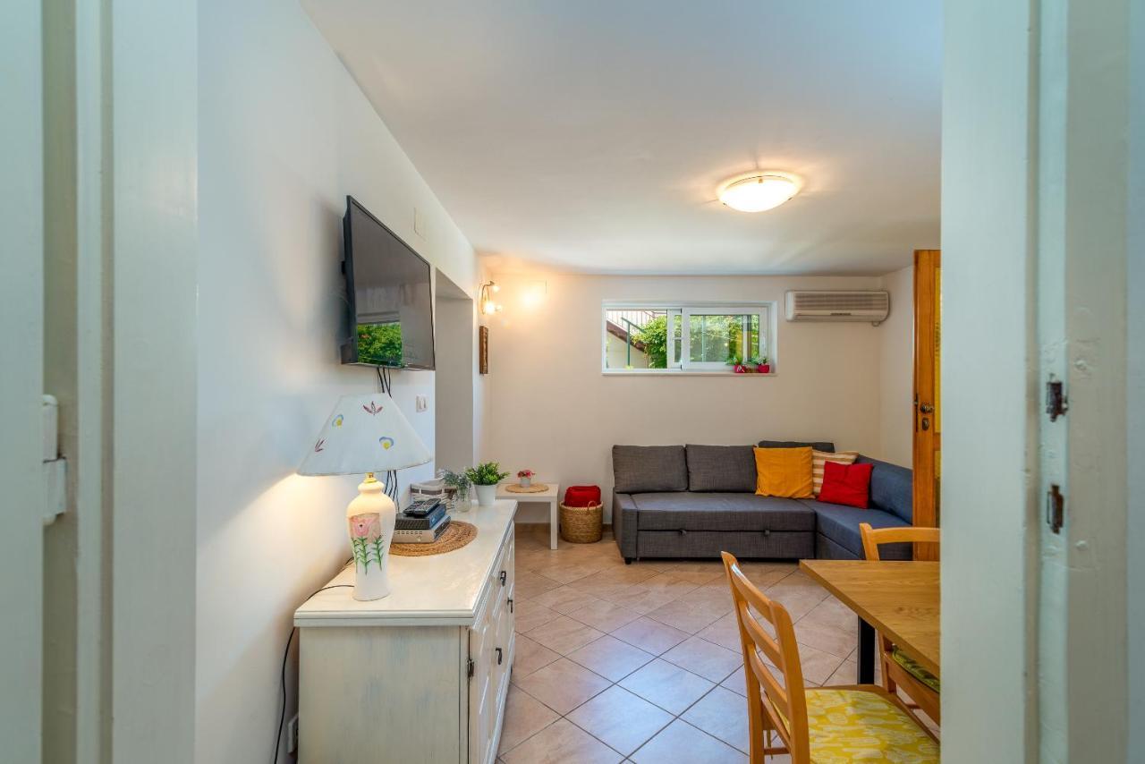 Apartment Hrabar Longo Трогир Екстериор снимка